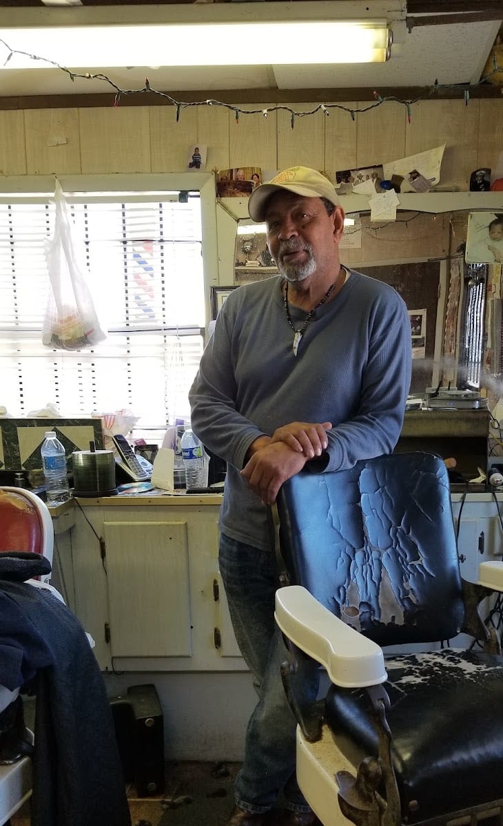 Willie's Barber Shop, photo 2