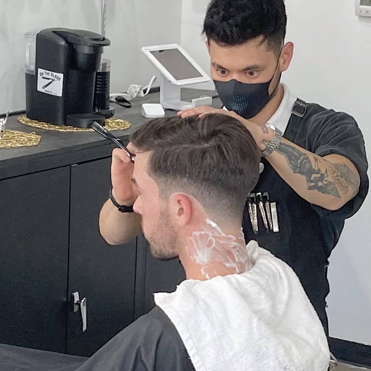 On The Blade Barber Company, photo 4