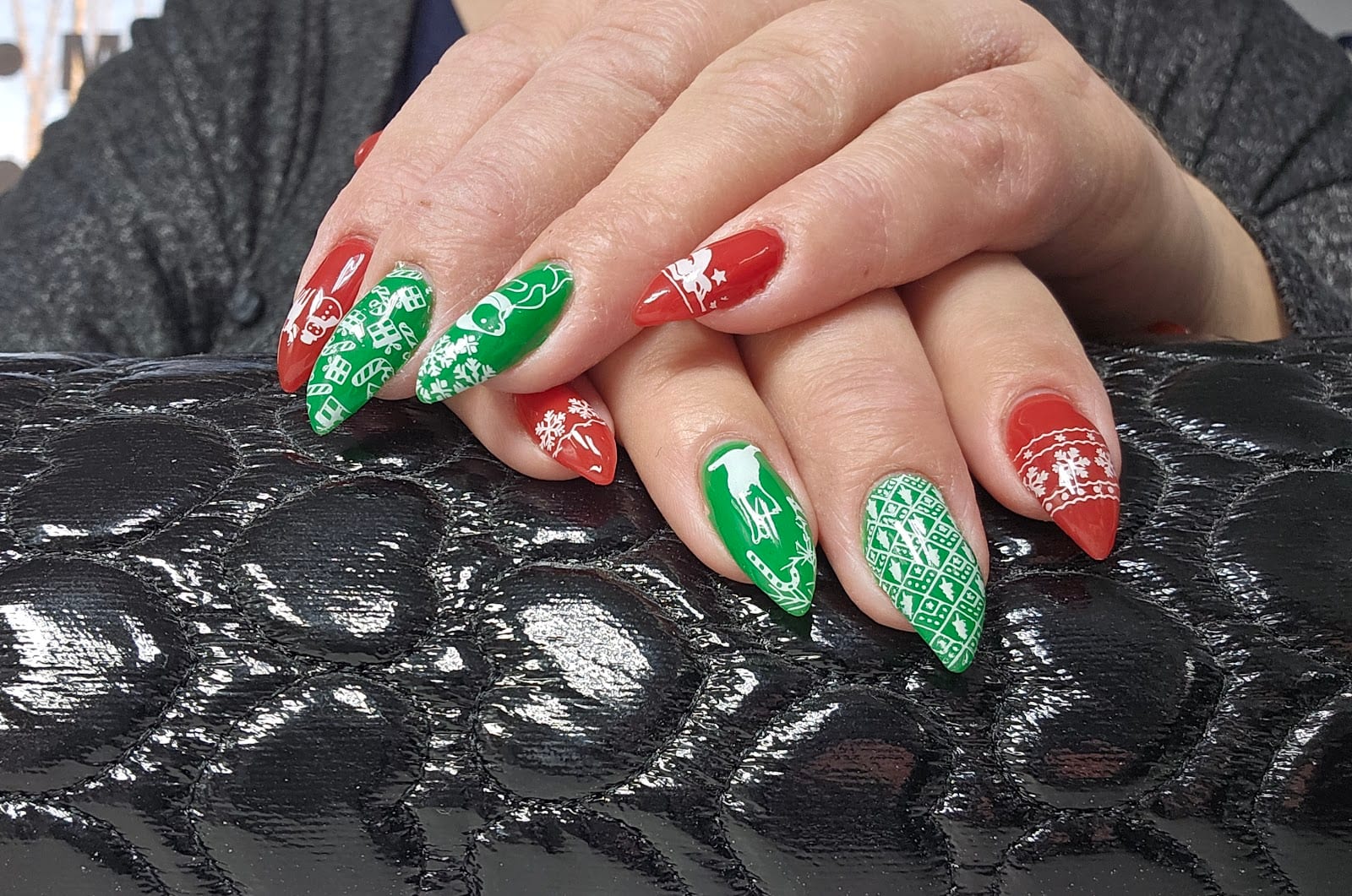 C.V. Nails, photo 3