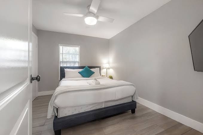 1Bed / 1Bath Condo with Dog Park & Grill