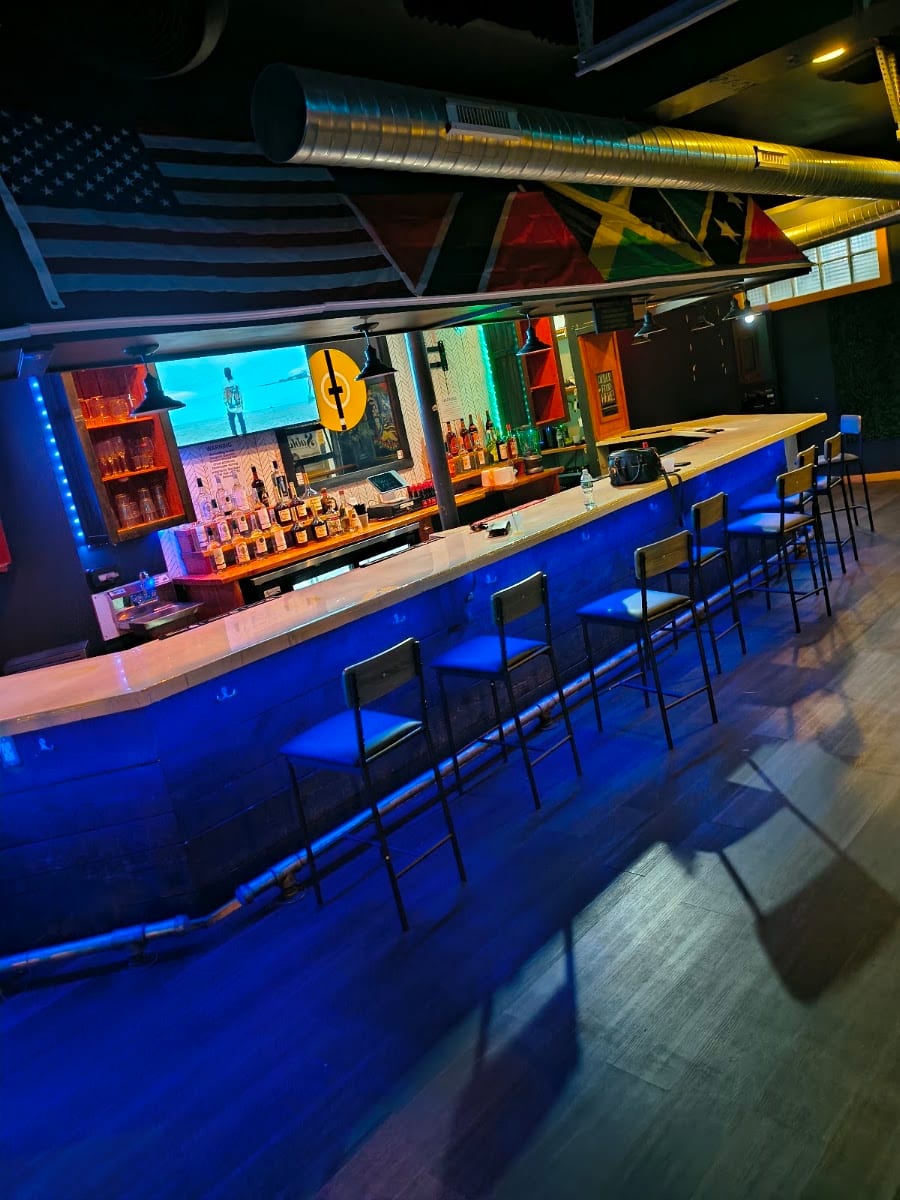 Da cottage bar & grill