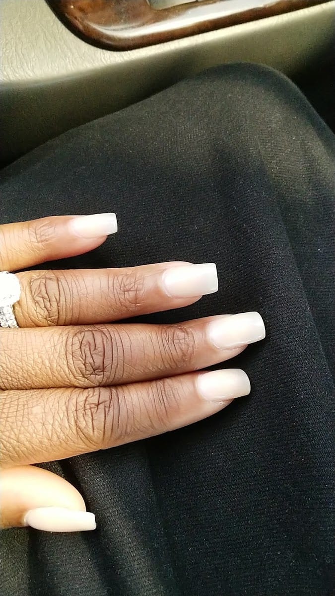Top Nails 2