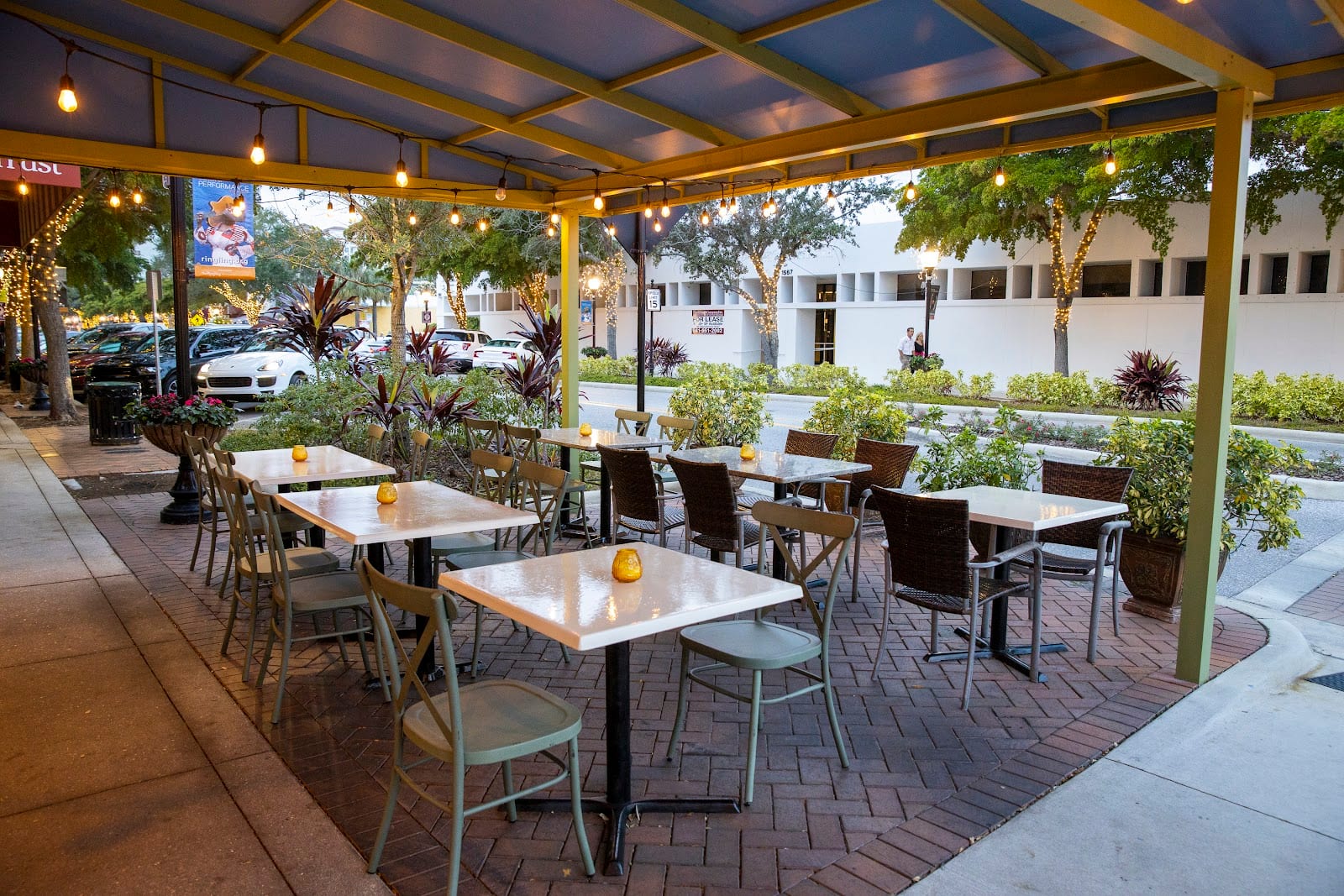 1592 | Wood Fired Kitchen & Cocktails, photo 2