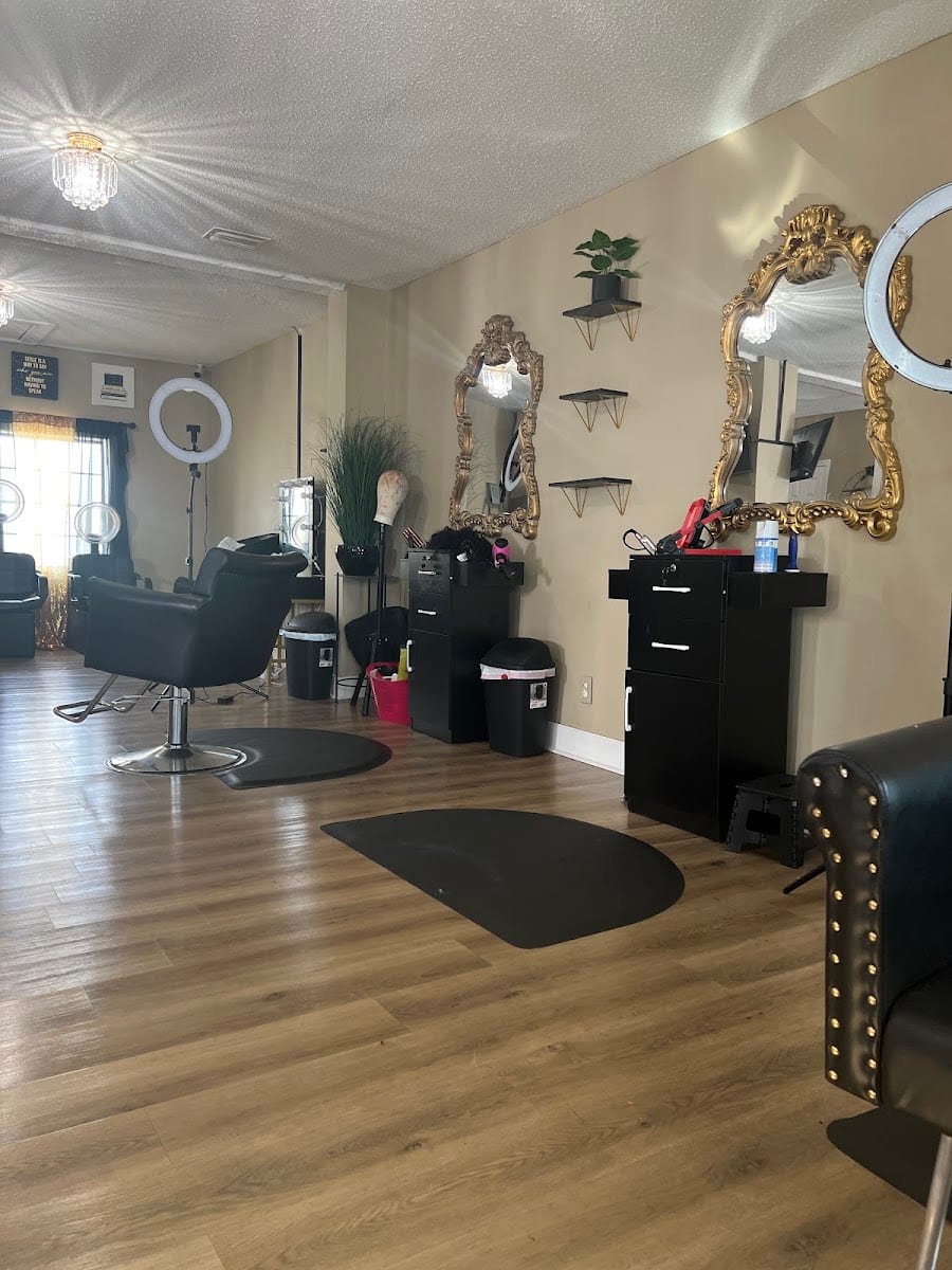 The Elegant Beauty Salon