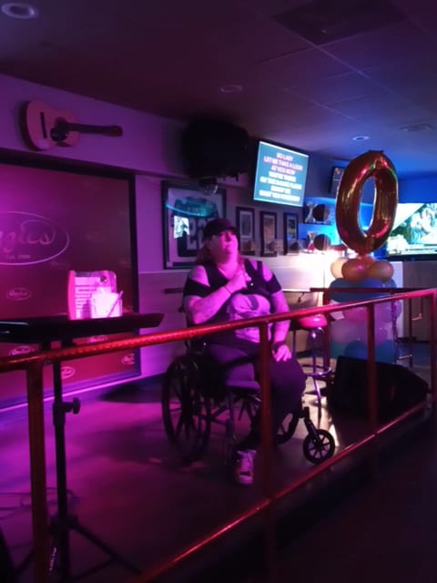 Ozzie's Sports Bar & Lounge, photo 2