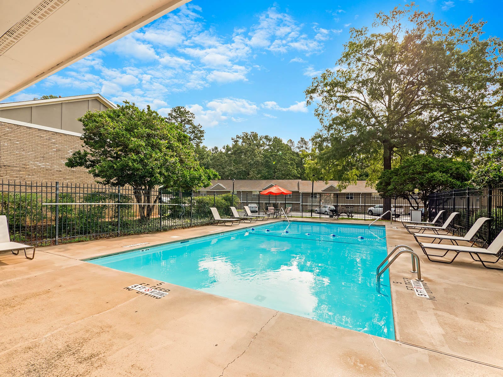 The Grove at Six Hundred Apartment Homes