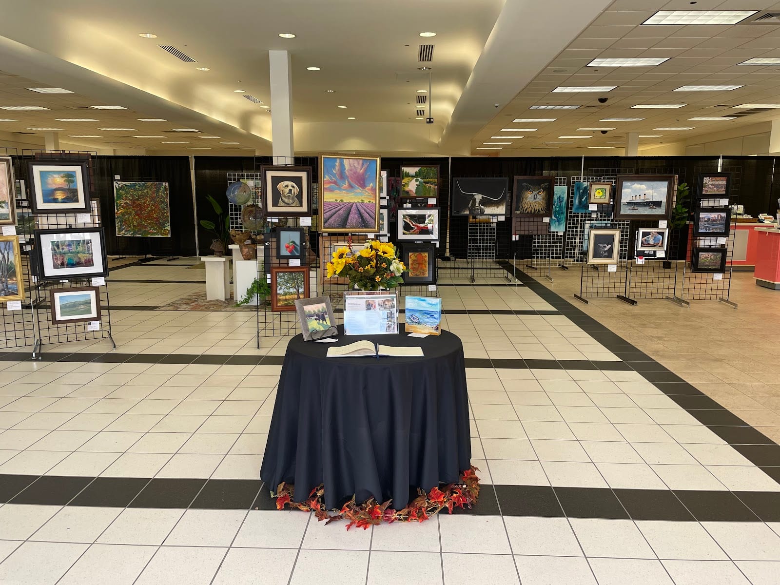 Fort Wayne Artist Guild, Virginia Stoner Huguenard Art Gallery