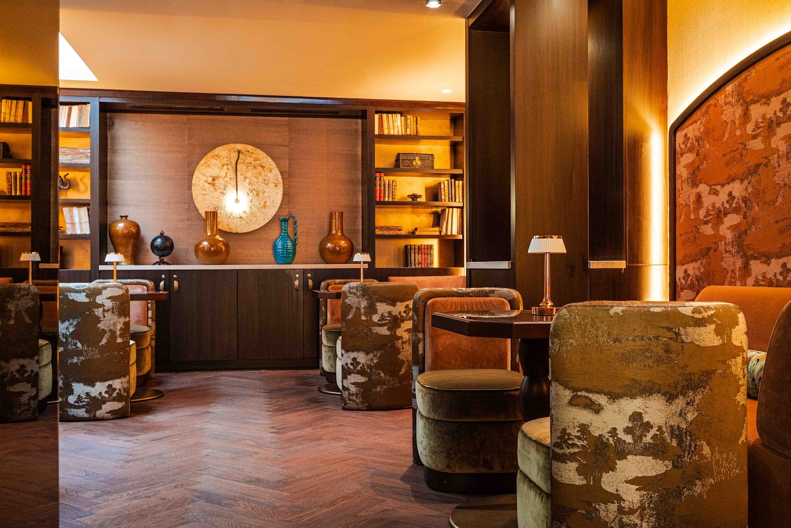 Minuit Express - Cocktail & Spirits Bar, photo 4