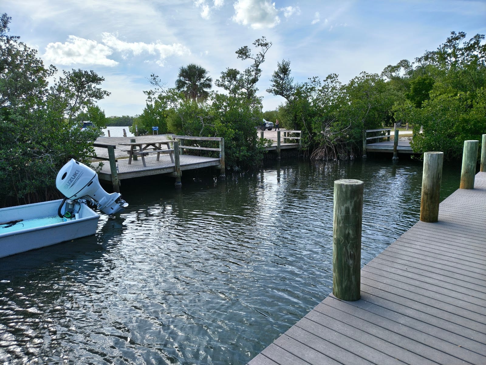 Blackburn Point Park boat picnic area