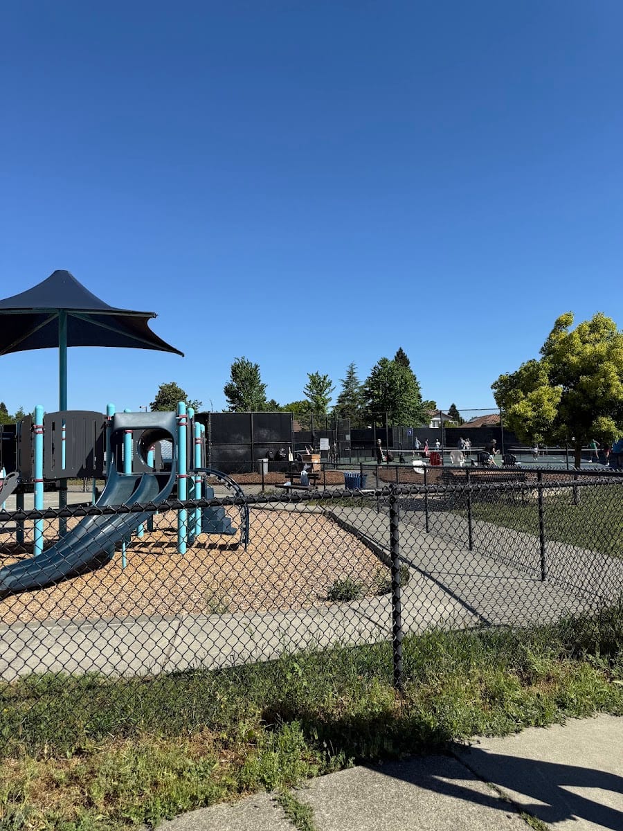 Las Flores Community Center