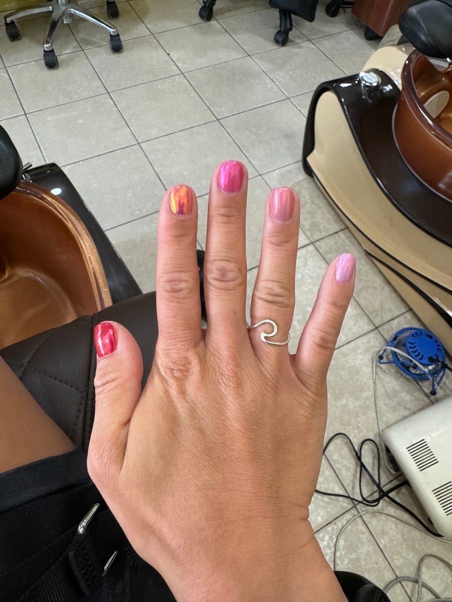 Mini's Nails, photo 2