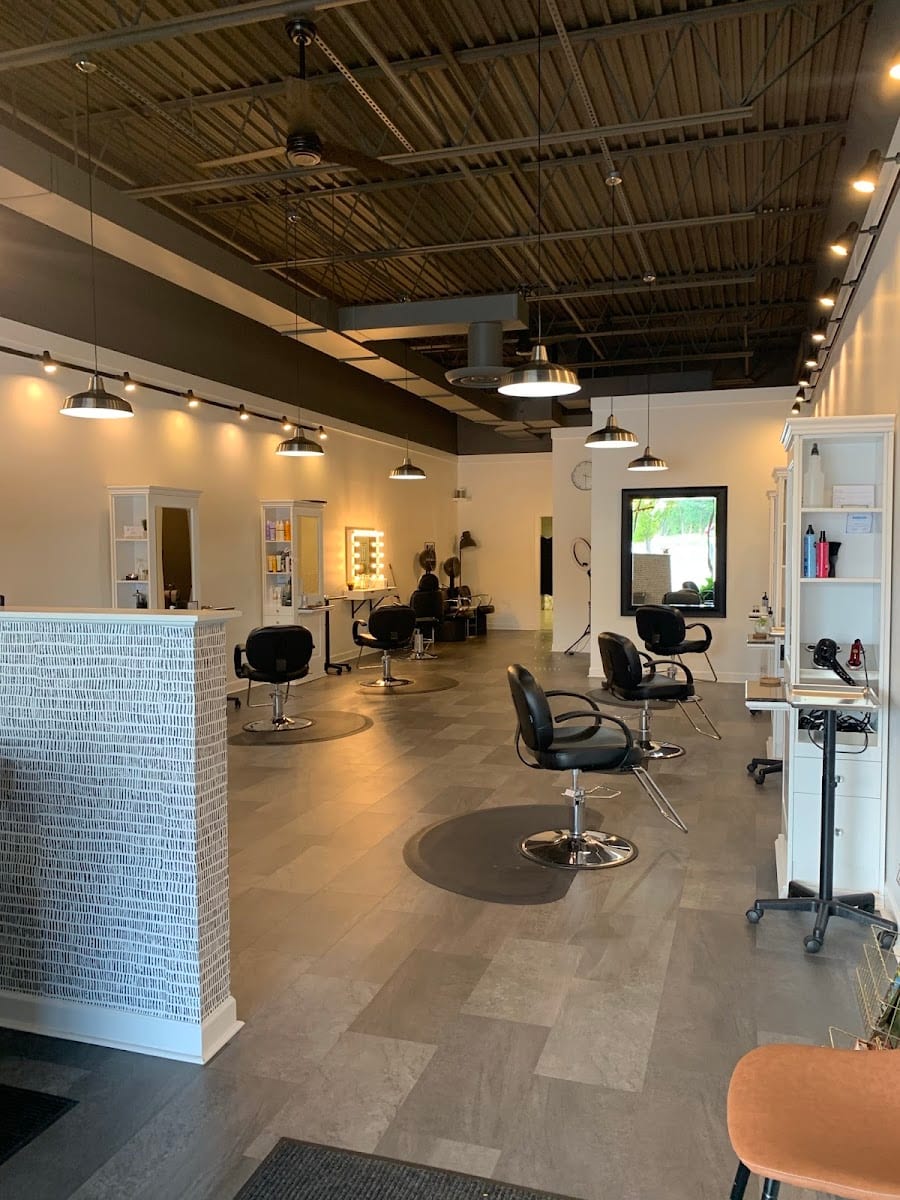 UPTOWN HAIR CO., photo 2