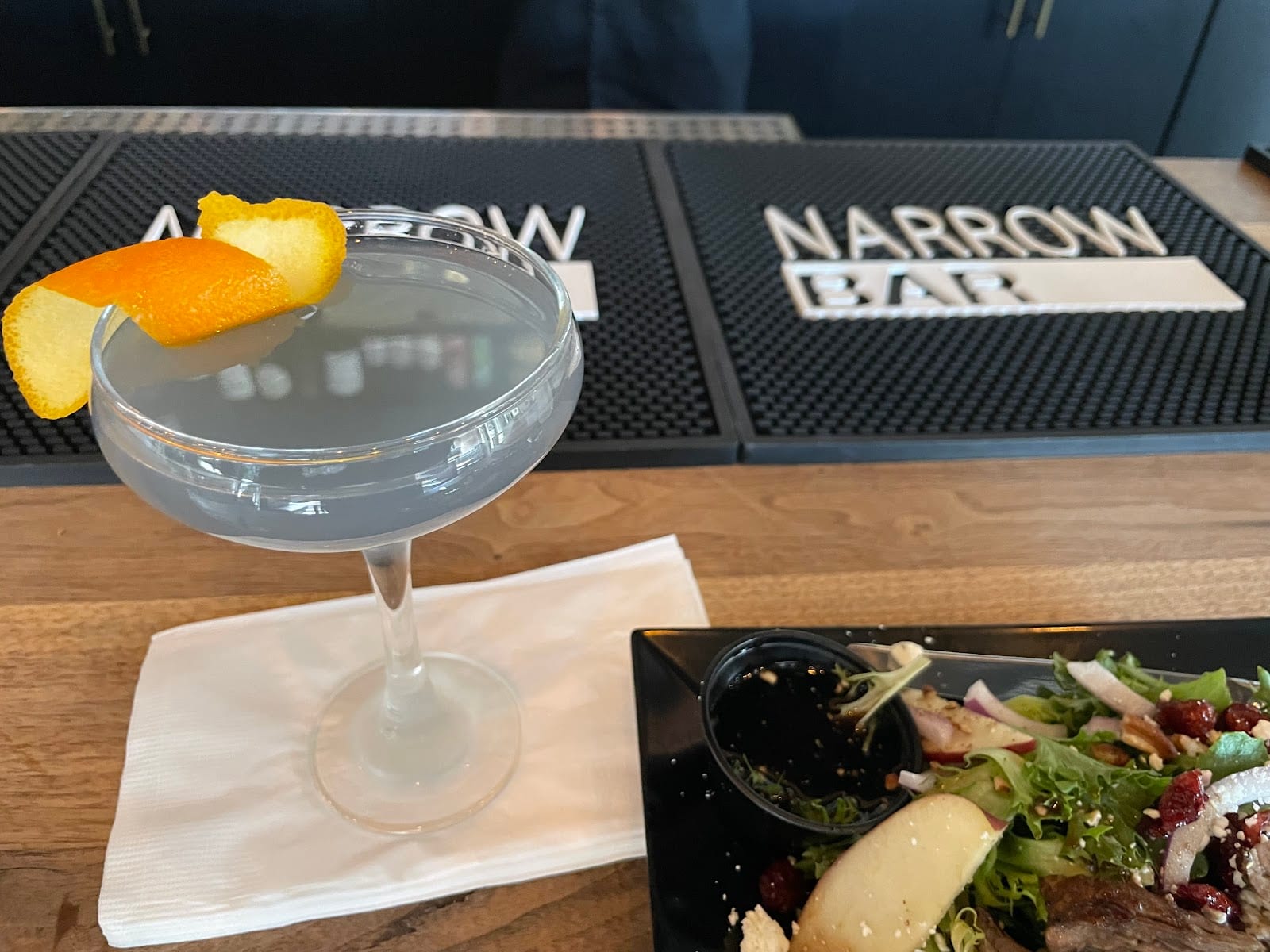 Narrow Bar