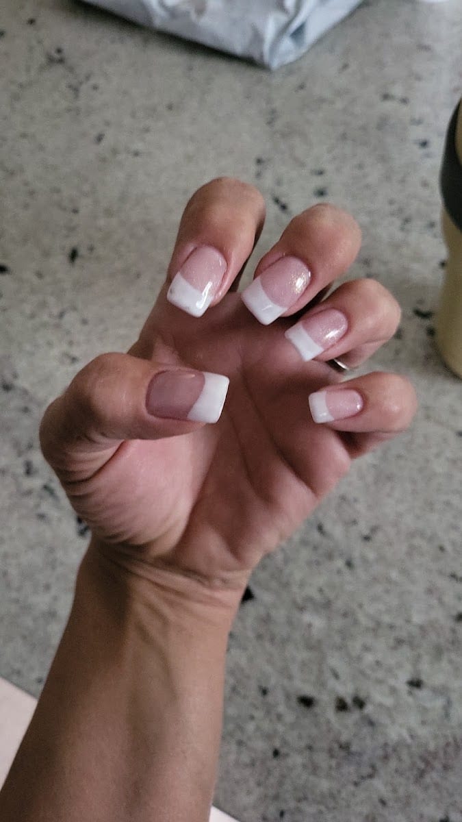 Lindsey’s Salon & Day Spa