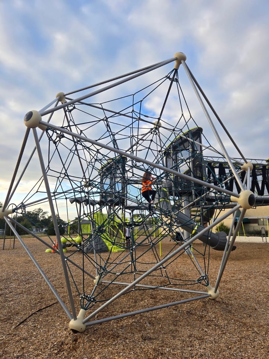 Oakland Terrace Playground, photo 3
