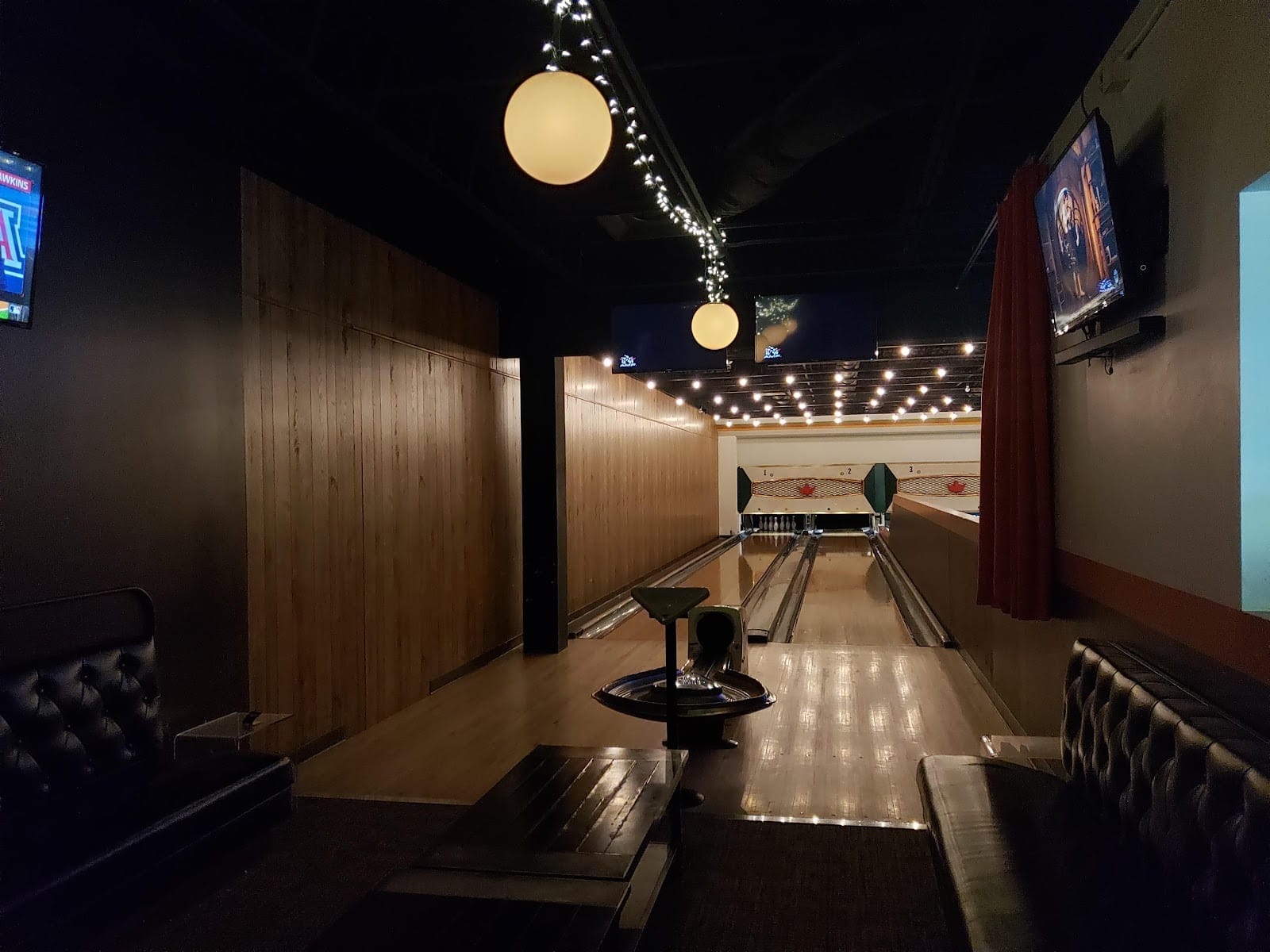 Dust Bowl Lanes and Lounge