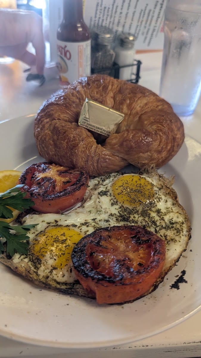 Ghini's French Caffe, photo 4