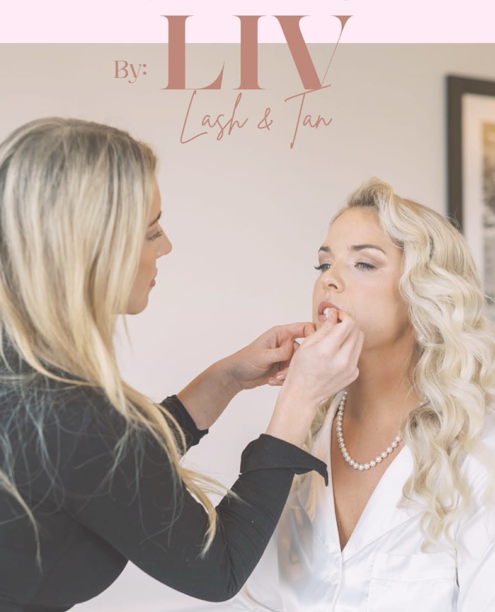 LIV LASH TAN, photo 2
