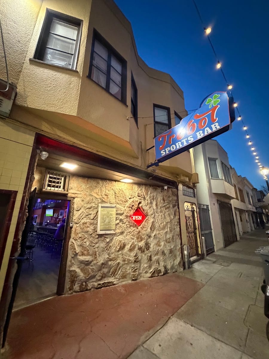 El Trebol Sports Bar #4