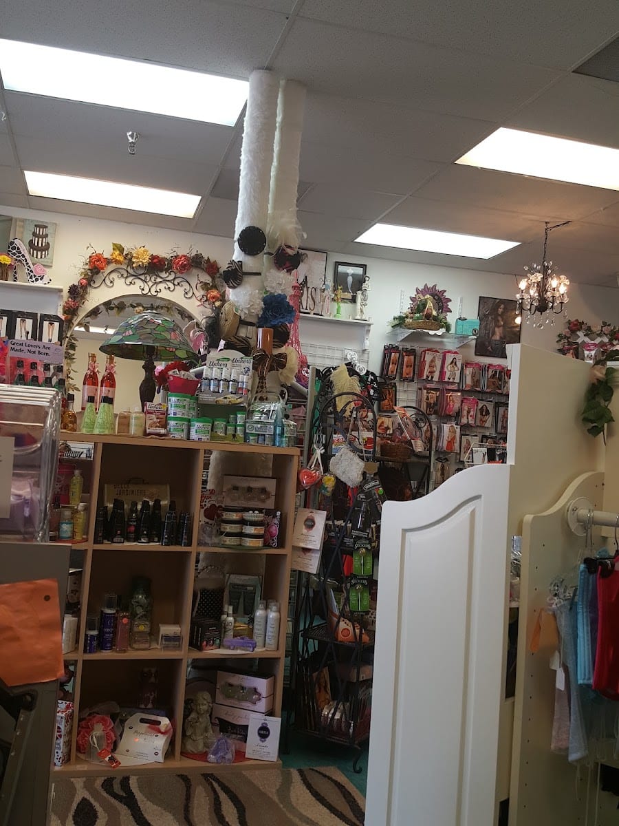 Pizzaz Lingerie and Adult Novelties, photo 3