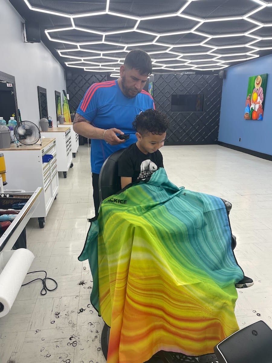 Antonio’s Barber Shop, photo 4