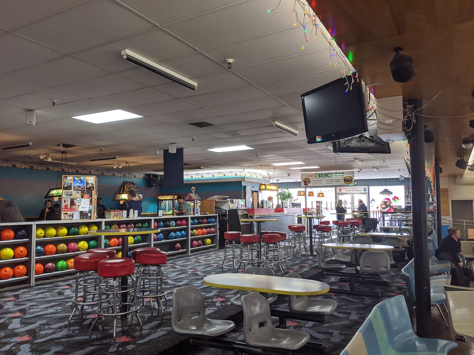 Logan Lanes Inc., photo 4