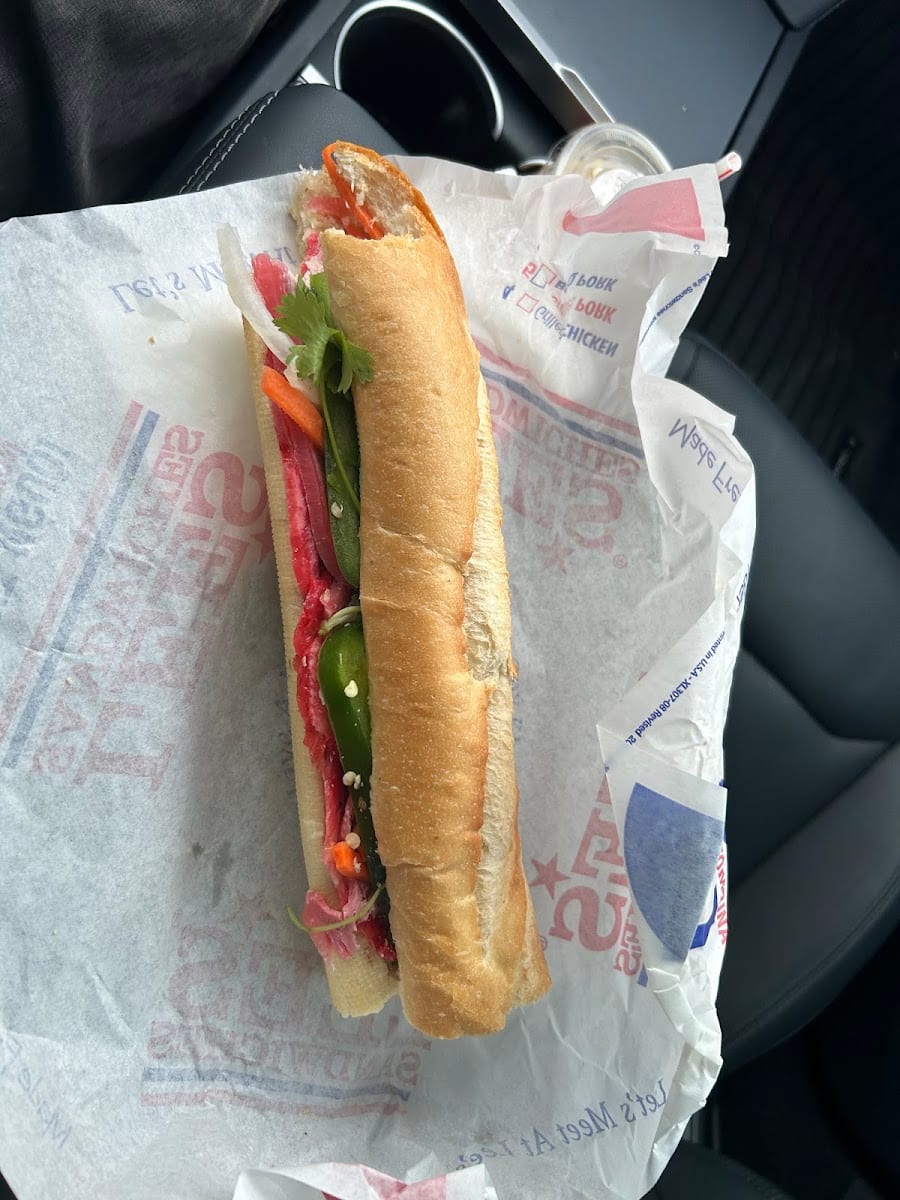 Lee's Sandwiches, photo 3