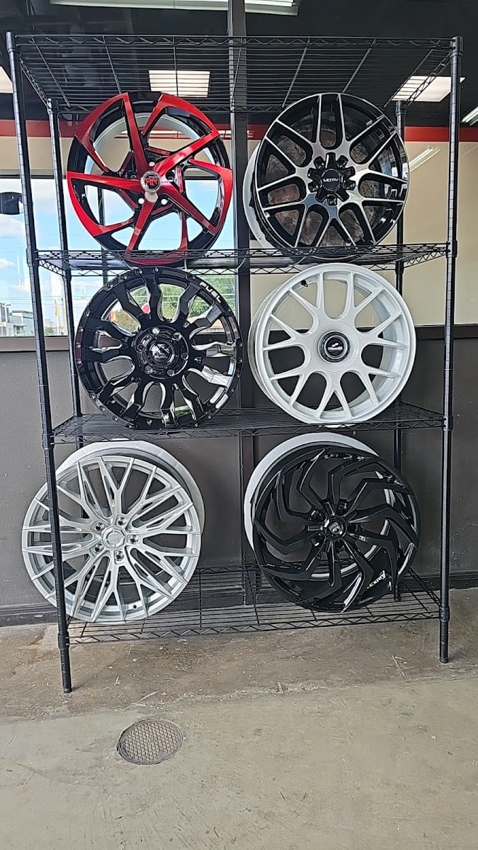 El Camino Tire Shop, photo 3
