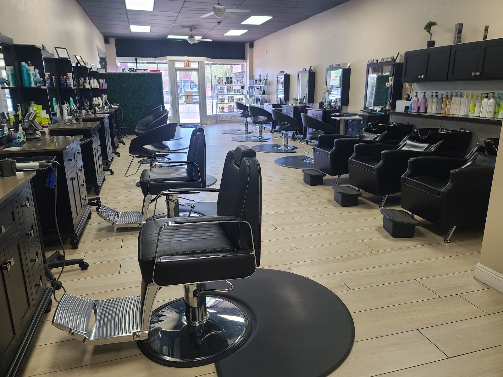 R Salon Day Spa, photo 3