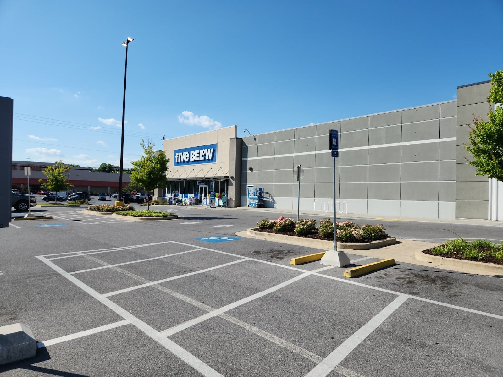 Five Below, photo 4