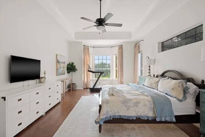 Luxury 5BR on Golf Course: Pool, Hot Tub, EV Charger
