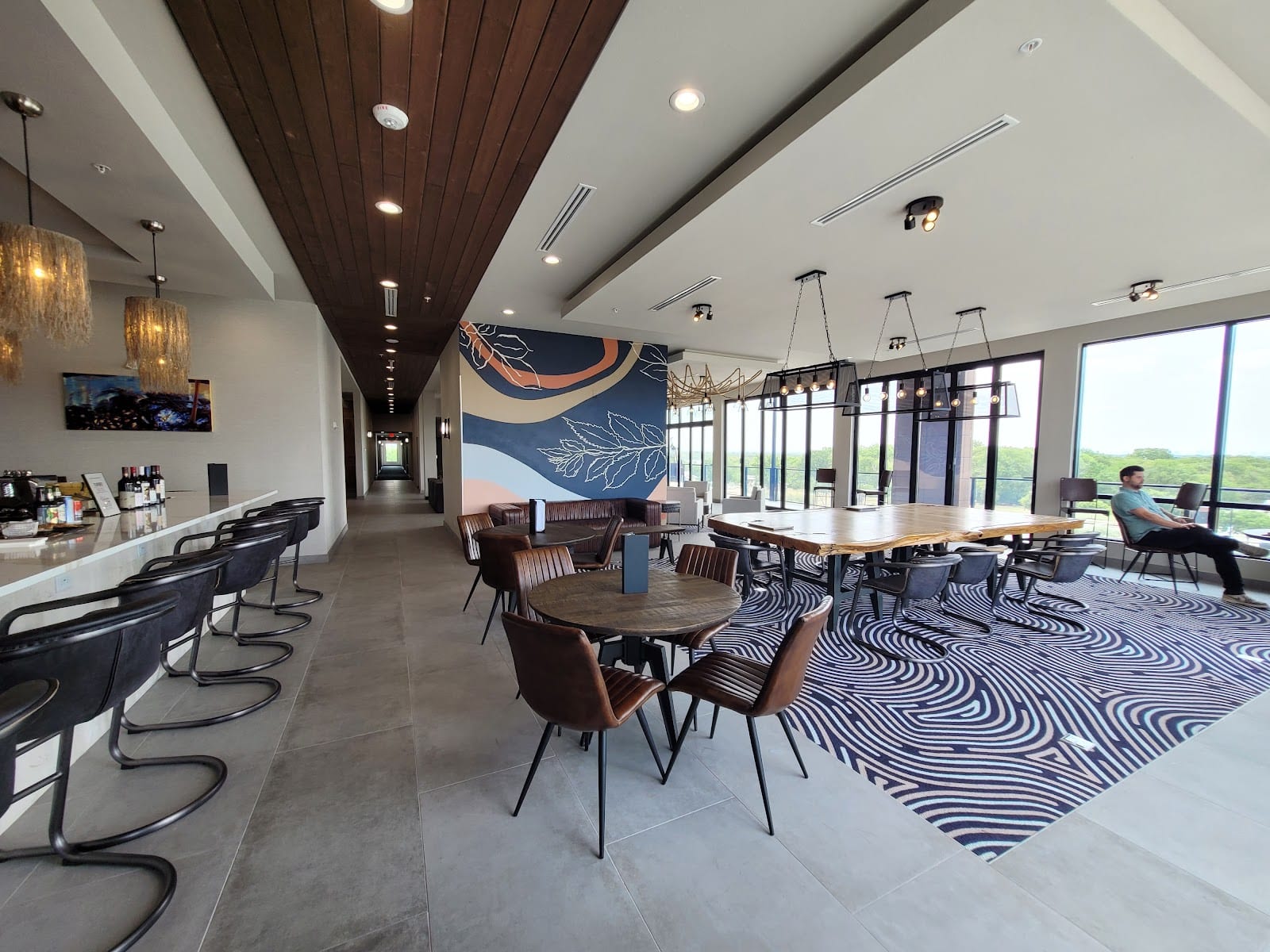 Eldora at The Elm - Rooftop Bar & Lounge, photo 2