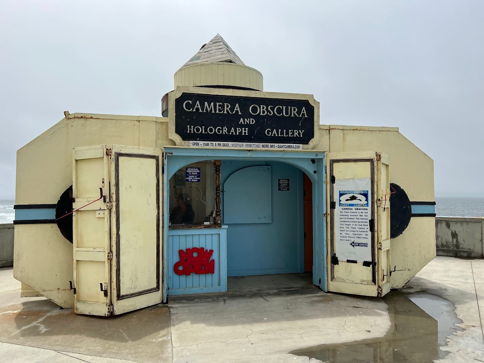 Camera Obscura & Hologram Gallery