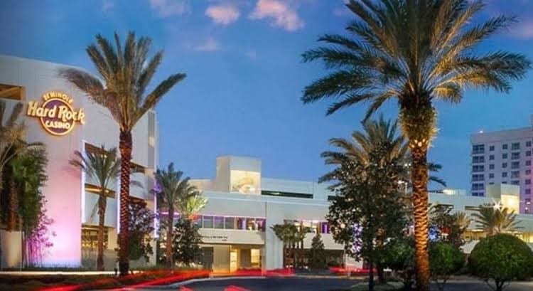 Charming upper floor condo with Pool, Hot Tub, Tennis Courts and Fitness Center, photo 3