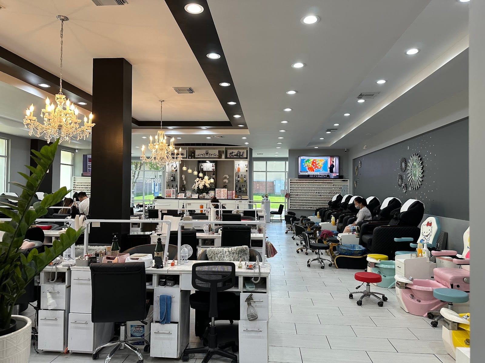 LR Nail Bar, photo 4