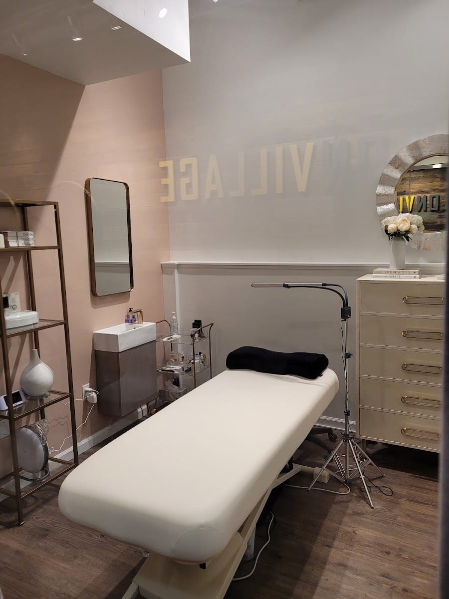 Salon Village, photo 2