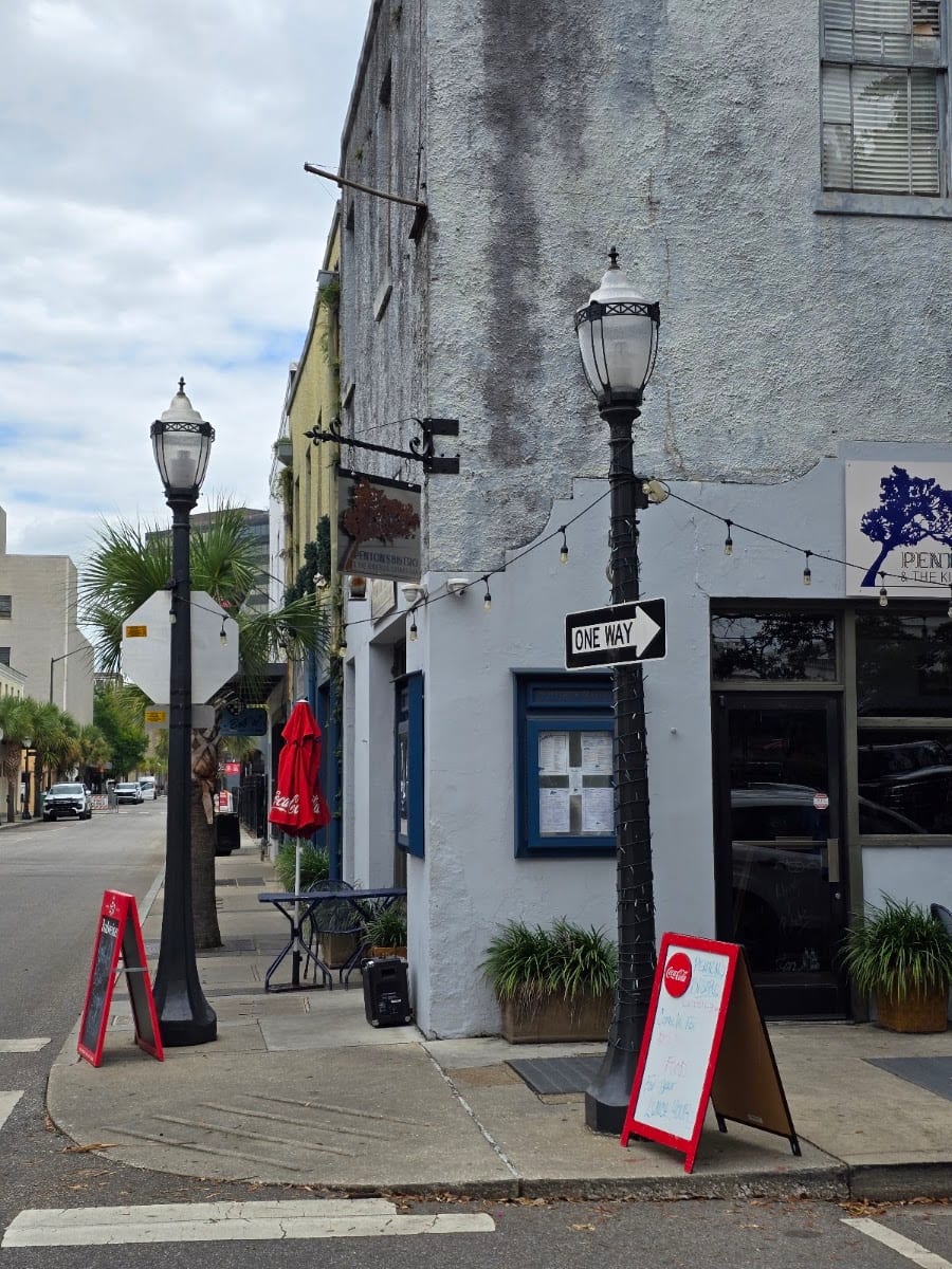 Penton’s Bistro & The King Bleu Corner Bar, photo 3