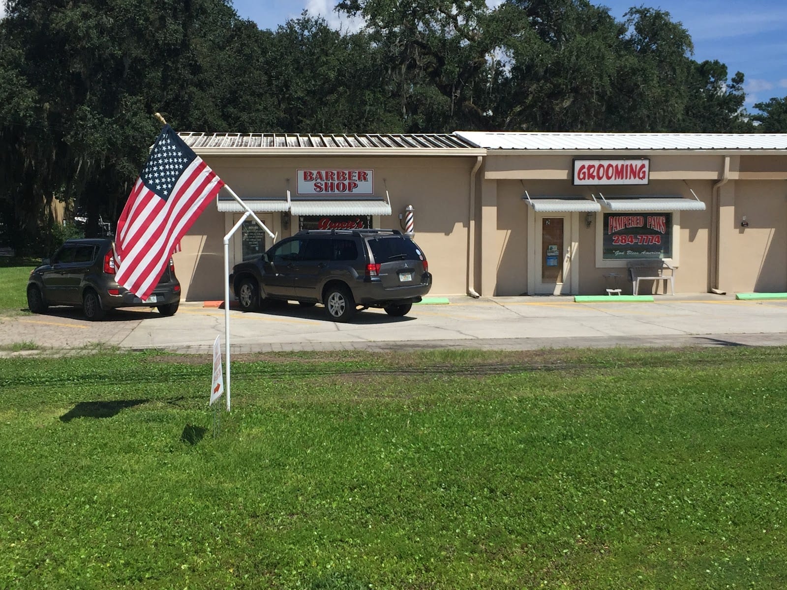 Gracie's Barber Shop, photo 2
