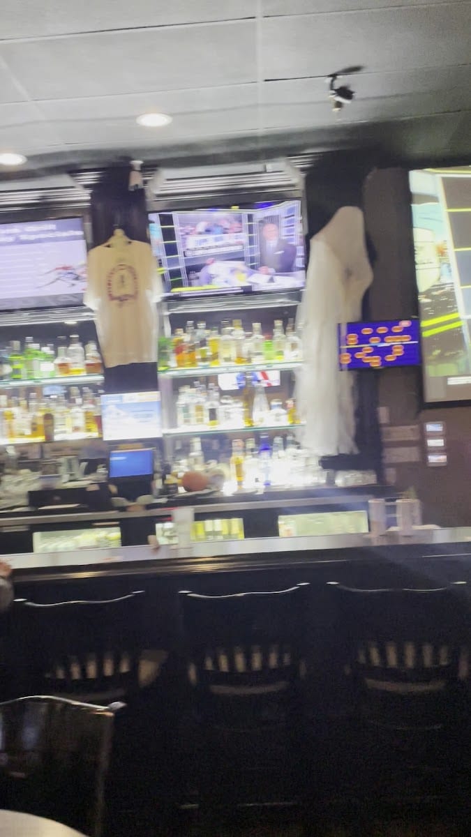 Griffins Sports Bar & Grill, photo 2