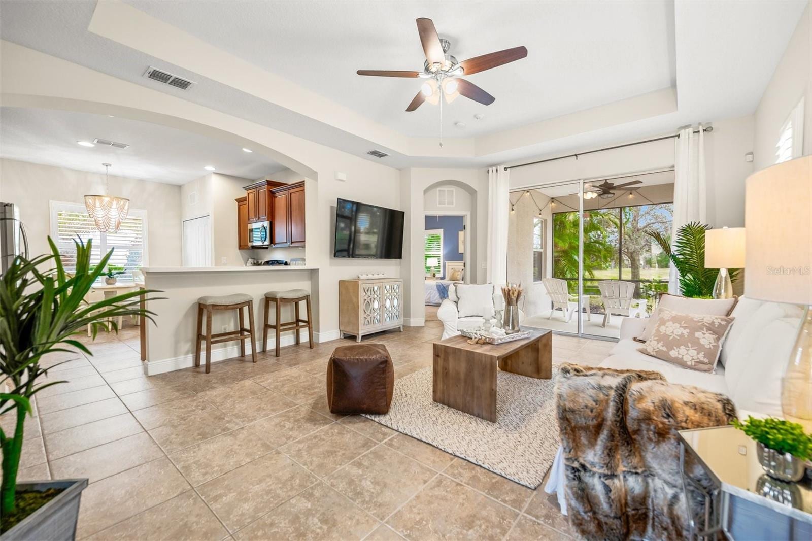 Judi Taulbee Team/Fine Properties, photo 4