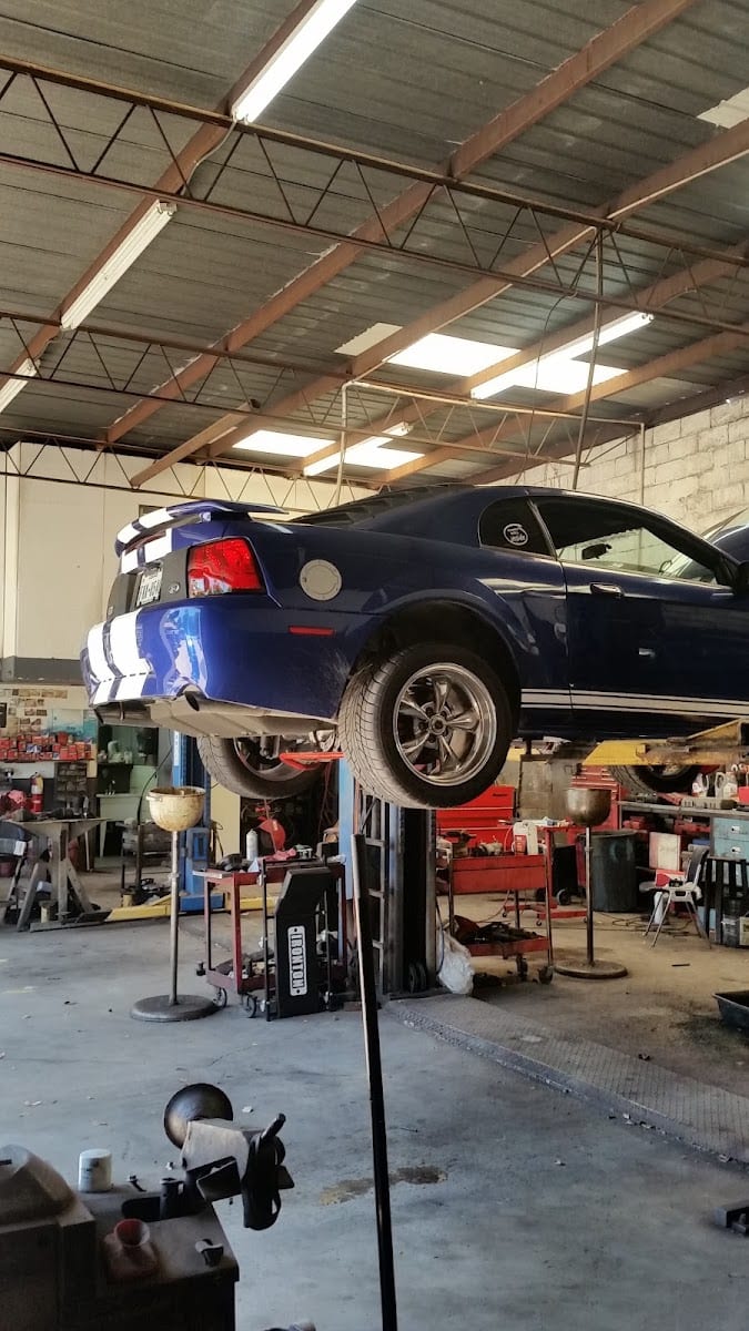 Chet's Auto Repair, photo 2