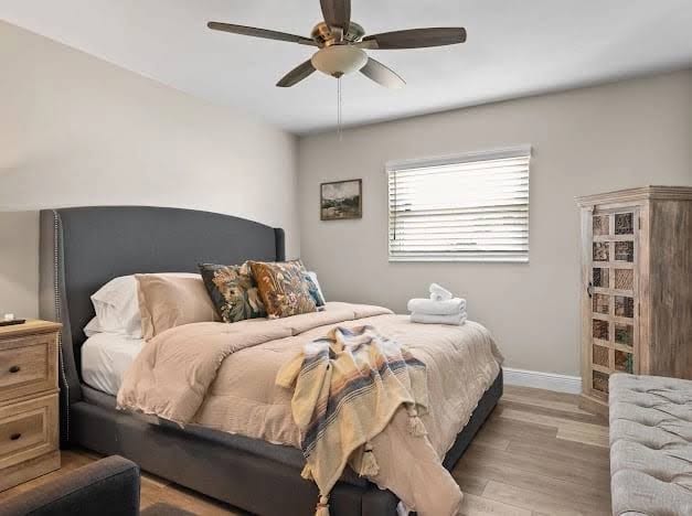1.5 mi to Bucs Stadium-Close to Airport-Arcade-Dog Friendly-2 King Beds-Fire Pit