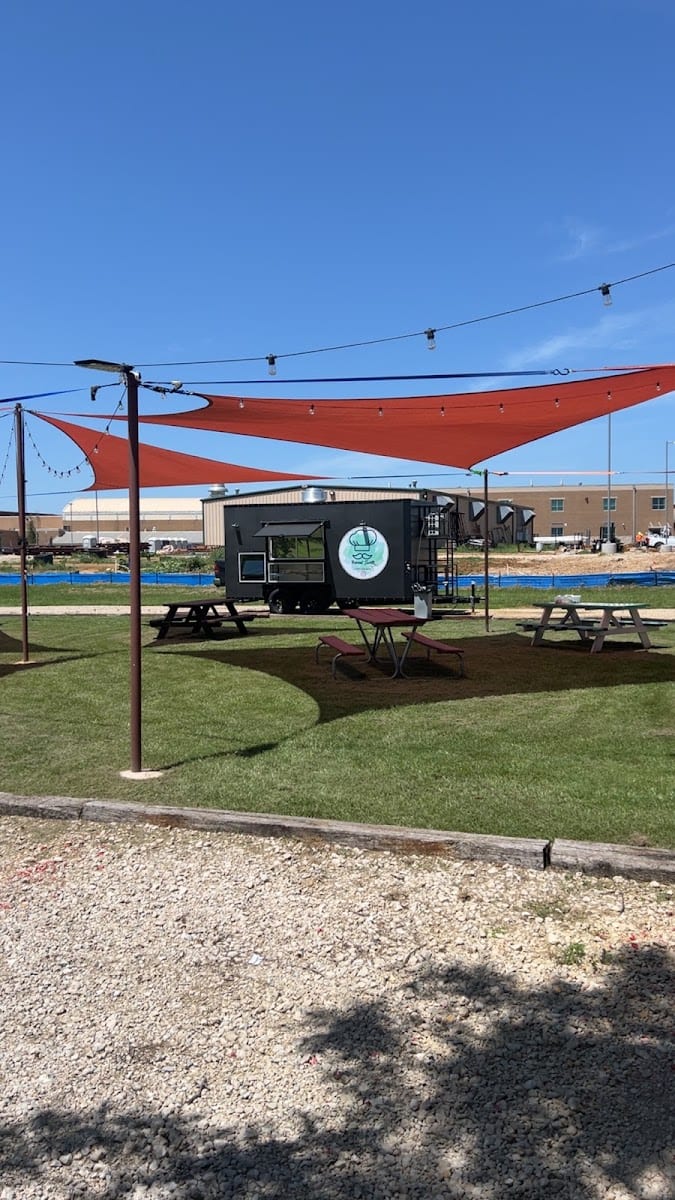Spring Hill Food Trucks at The Peanut Gallery