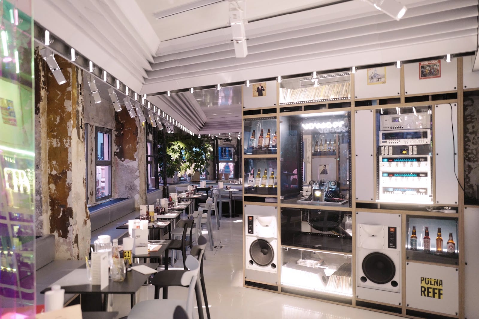 PNY PIGALLE, photo 2