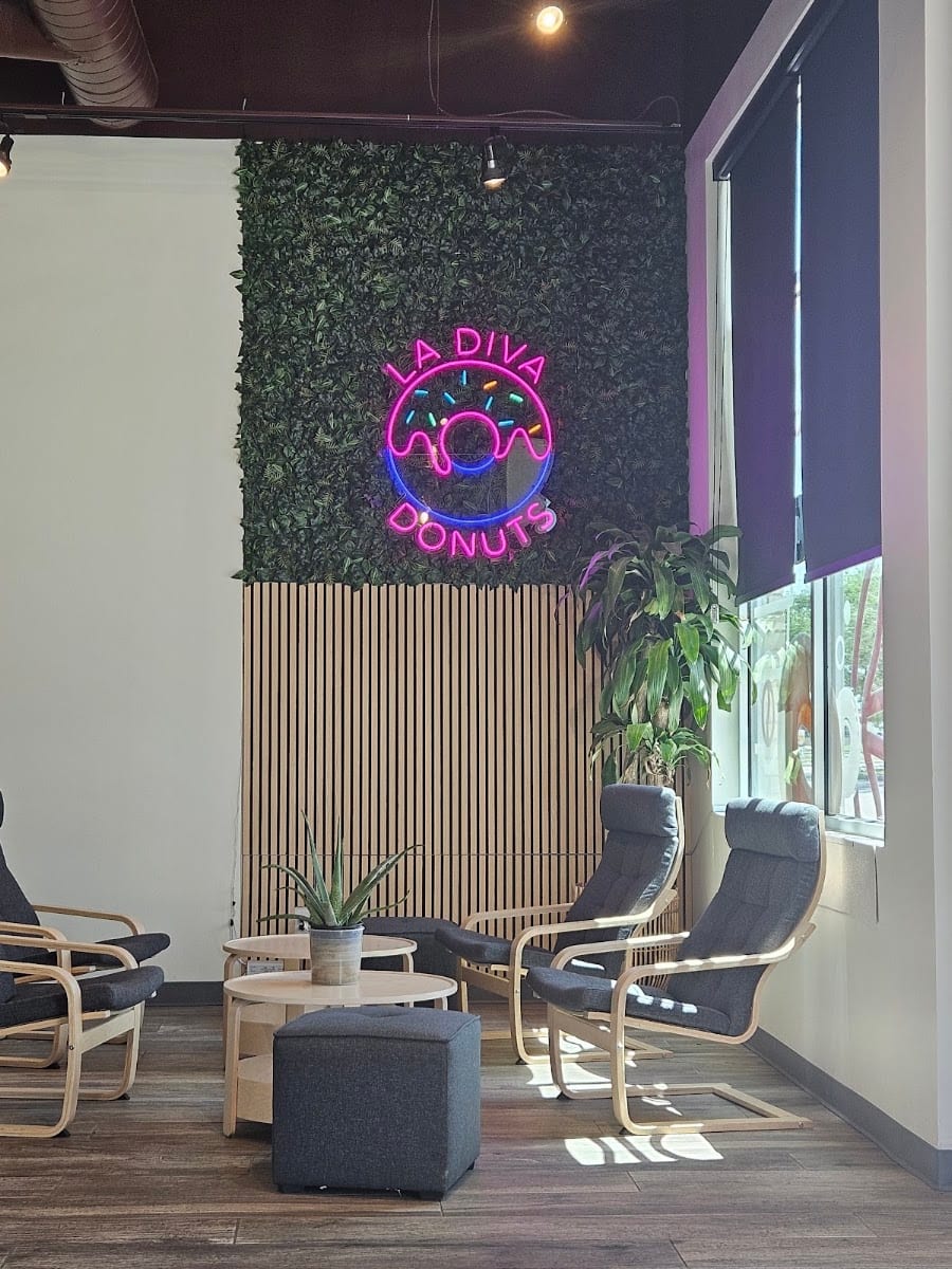 La Diva Donuts N Coffee, photo 3