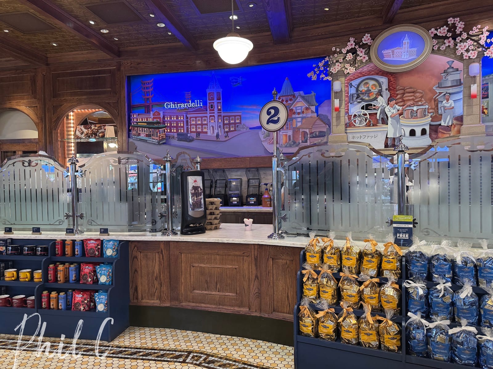 Ghirardelli Soda Fountain & Chocolate Shop (Disneyland), photo 4