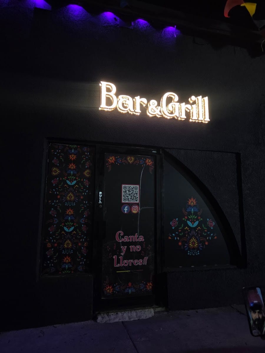 200 Copas Bar & Grill