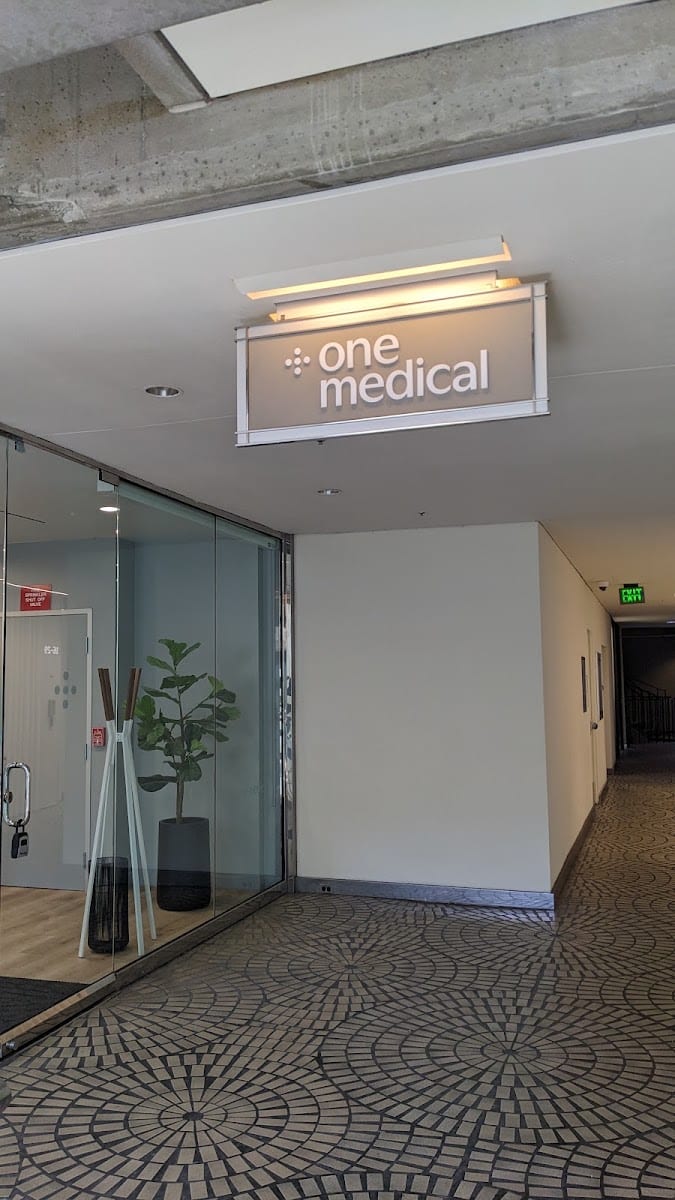 One Medical Primary Care Clinic - Two Embarcadero Center, photo 4