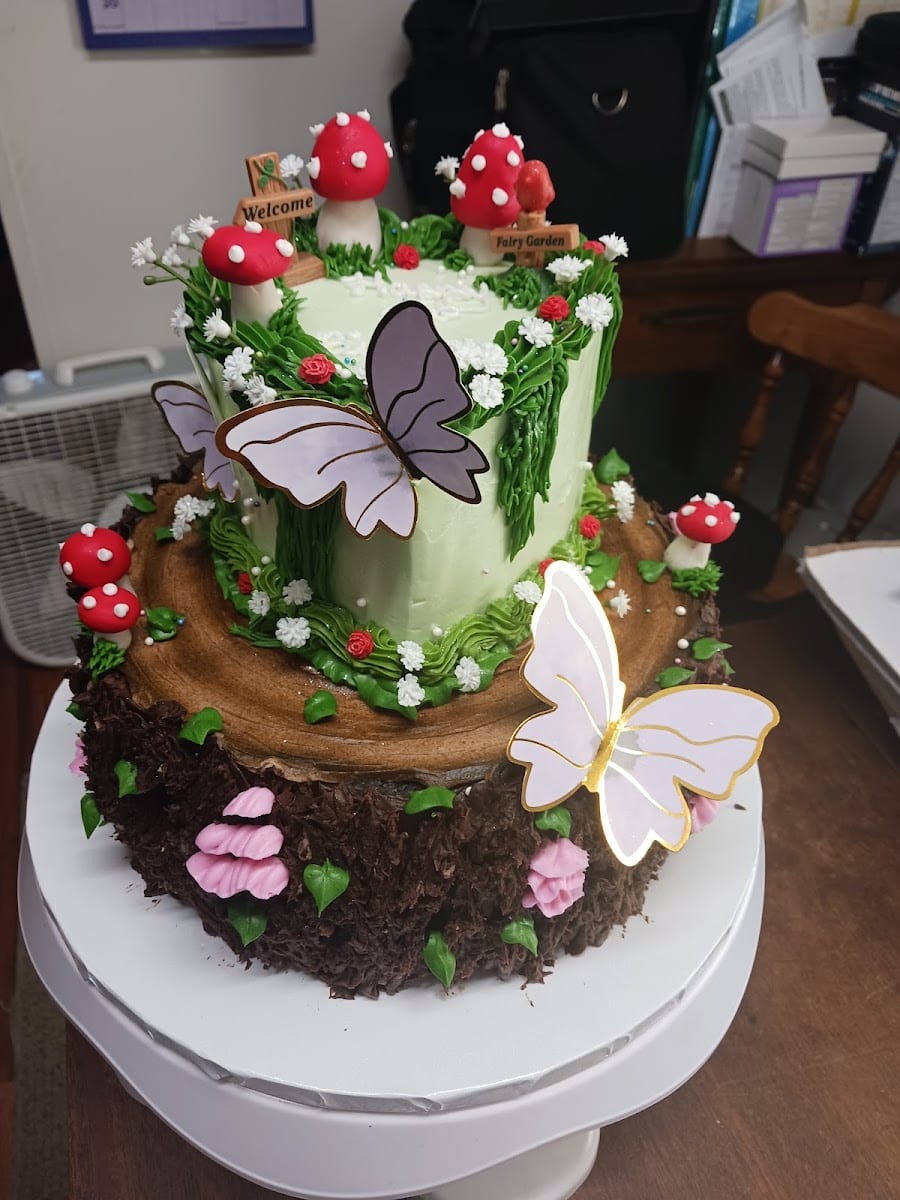 Created 4 U Cakes, photo 2
