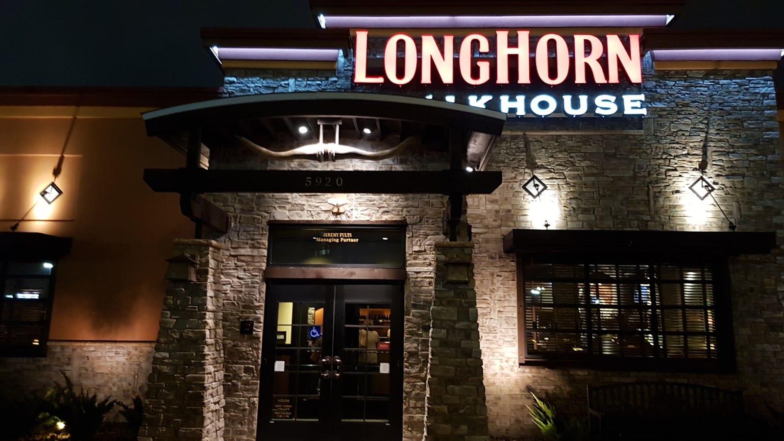 LongHorn Steakhouse, photo 2